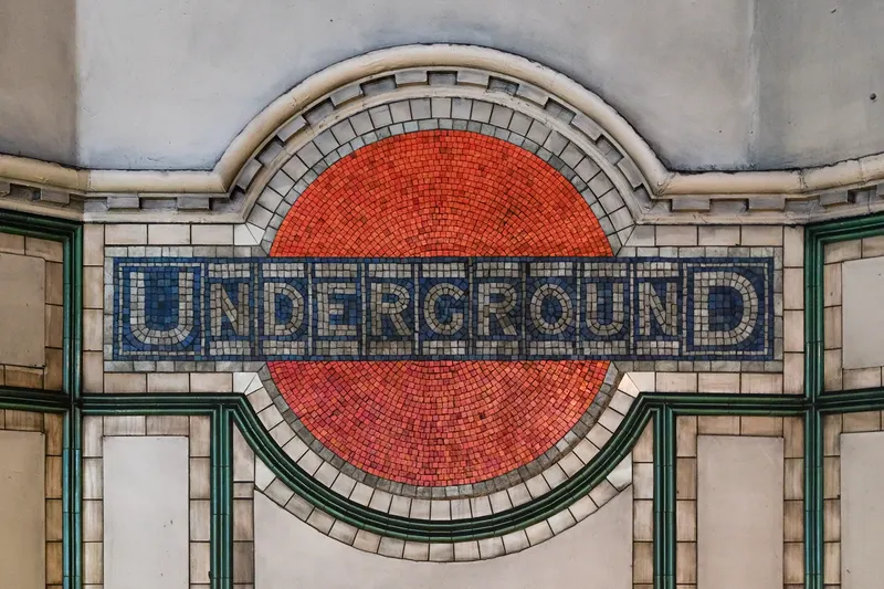 London Underground roundel